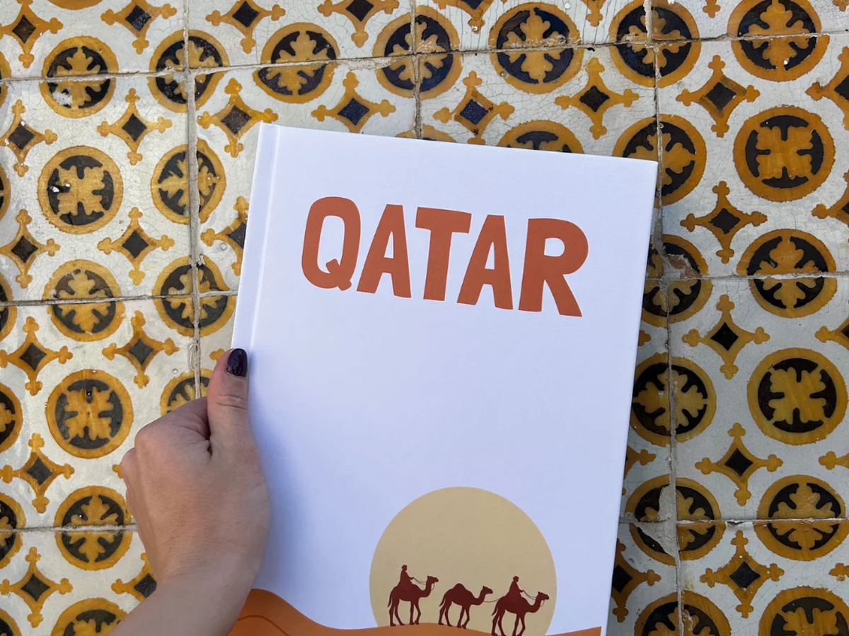 Capa com laminação matte soft touch, superfície aveludada sem reflexos